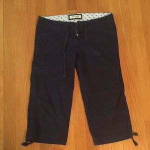 Abercrombie Navy Blue Junior Capri pants. Size 16